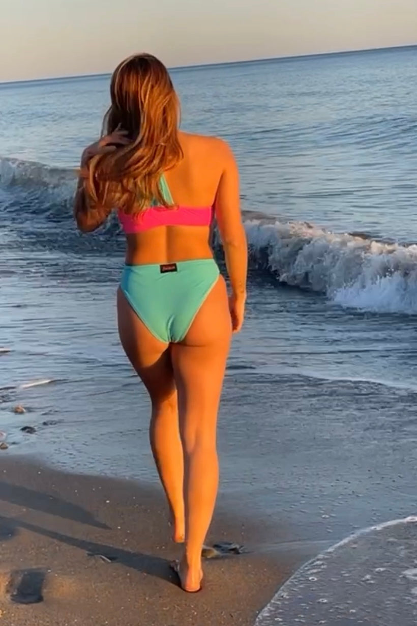 Bikini Amaste