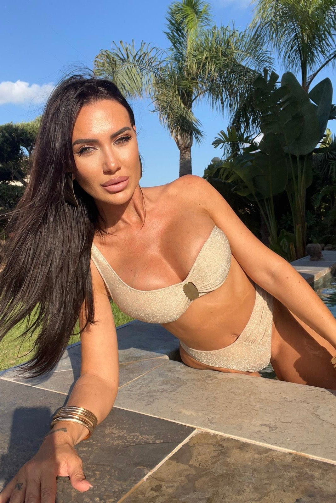Bikini Nhamipta